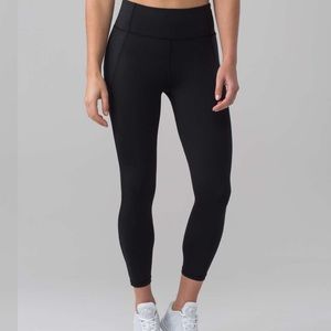 Lululemon Crop Legging 23” size 6